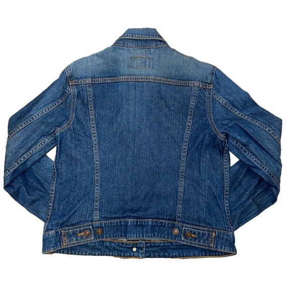 Levi’s Jeans “The Trucker Jacket” size Large✨ - Picture 8 of 13